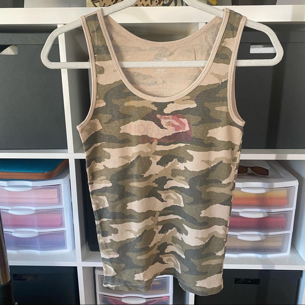 The North Face Camo Tank size Medium